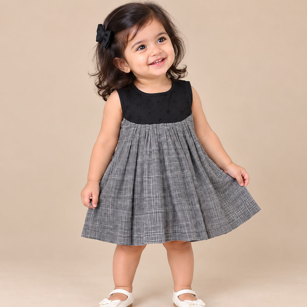 Ash Grey Black Linen