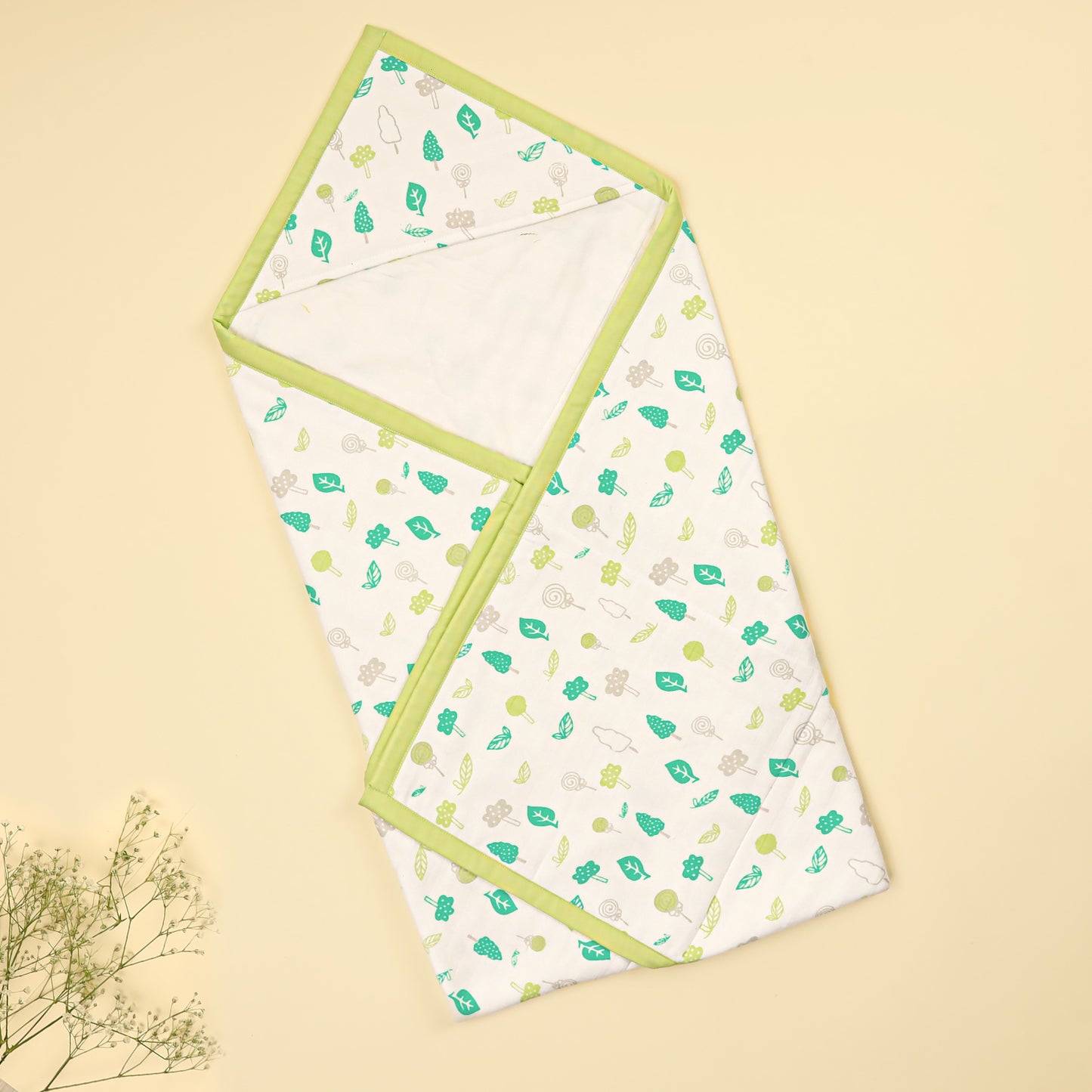 Green Woodland Wrap